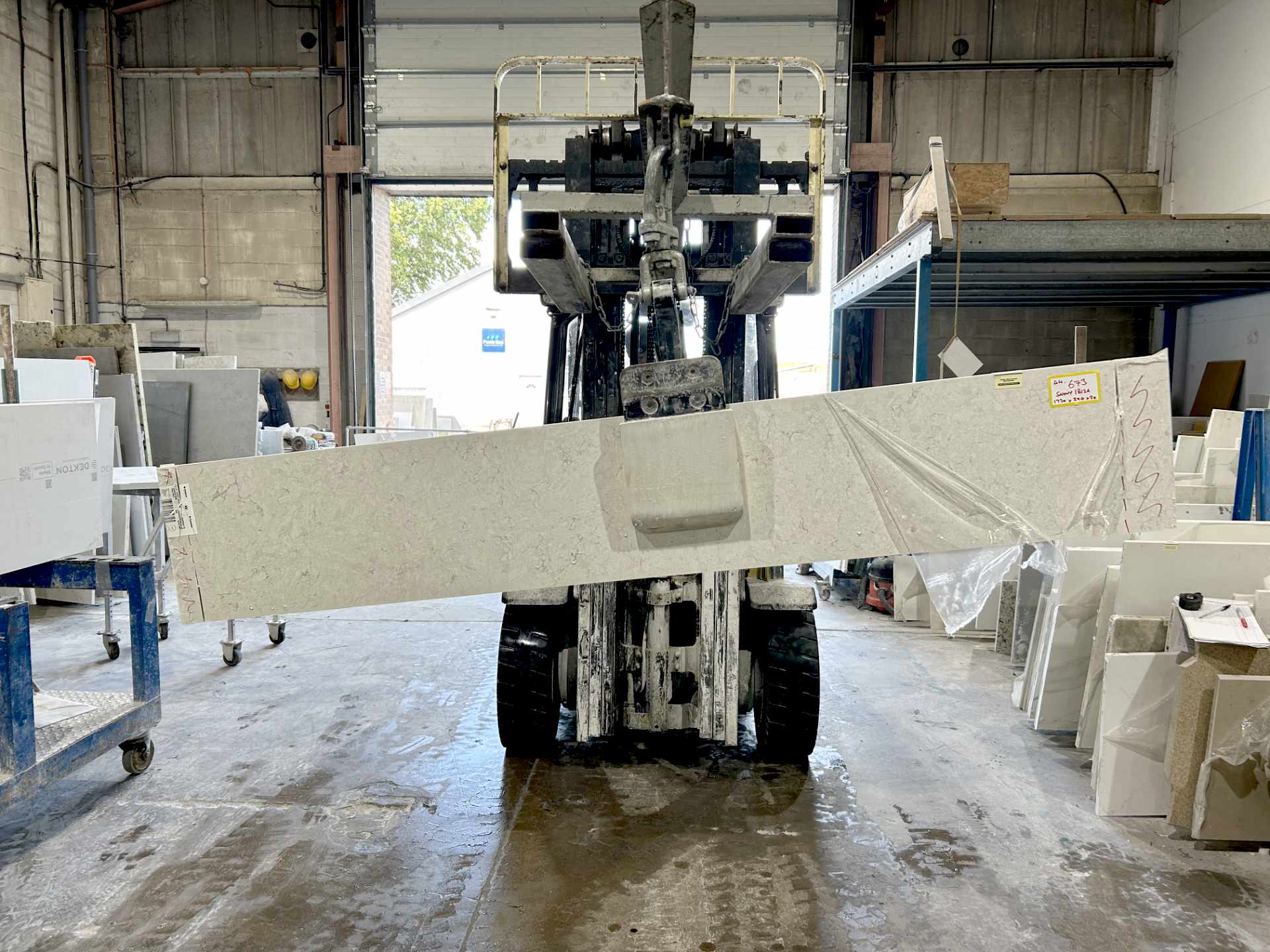 673 Snowy Ibiza Worktop Offcut - 1730x290x20mm