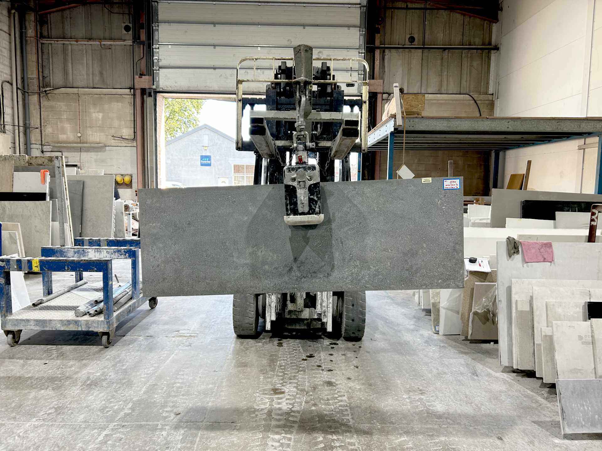 674 Grey Stone Quartz Worktop Offcut - 1740x570x30mm